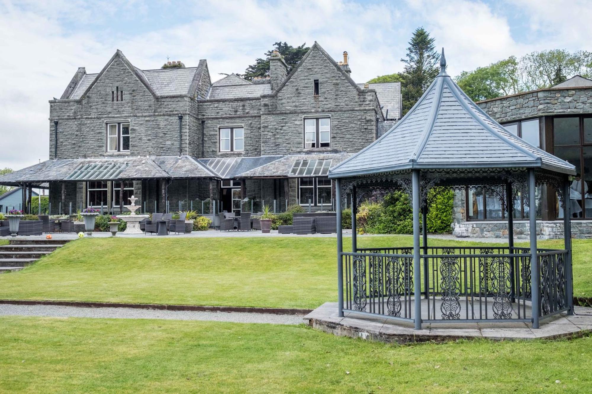 Bron Eifion Hotel Criccieth Exterior photo